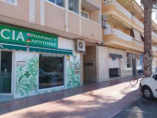 Lloguer Local Comercial a Catral. Local comercial ubicado en el centro neurolã³gico de catral.
es