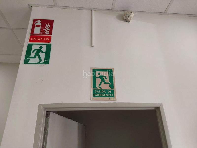 Foto 372567ae-bf2a-4710-bd21-bd6ee301406a. Location local commercial dans Catral