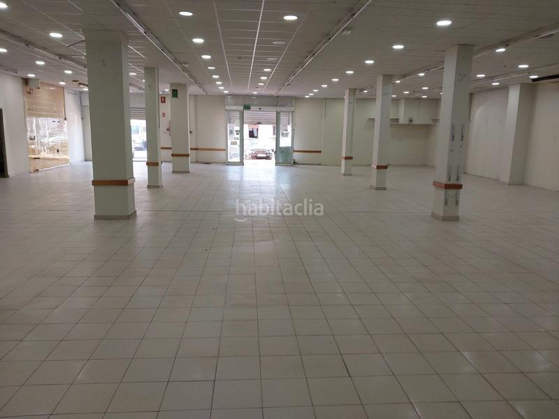 Foto 721af3c3-e51c-4f0f-b117-6c20e65f1c85. Location local commercial dans Catral