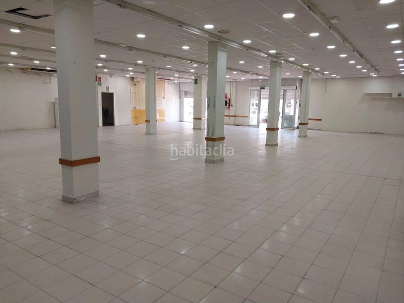 Foto 93b898f1-d500-405c-bd48-9022b7528fb3. Location local commercial dans Catral