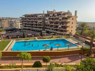 Lloguer Apartament a Los Arenales del Sol. Coqueto apartamento de 2 dormitorios y 2 baãos completos, uno de
