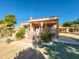 Rent Chalet in Jubalcoi. Bonito chalet amueblado en partida de jubalcoy de elche en alqui