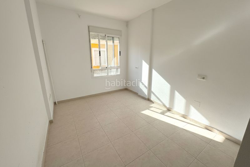 Foto 12d464be-ba64-4d38-9d50-17a713babd49. Casa adossada amb calefacció aparcament piscina a Rojales