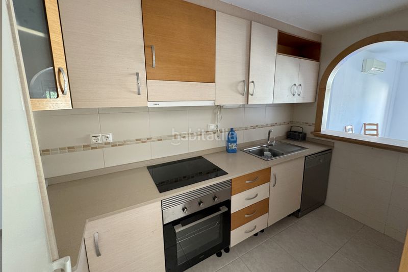 Foto ef0eac8e-defc-4a6c-b5b4-085b8d3e3d6f. Casa adossada amb calefacció aparcament piscina a Rojales