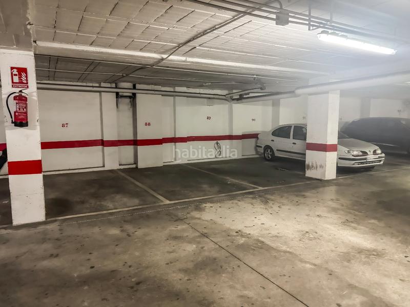 Foto 67d12393-0d6b-4958-9b87-e3c45eeea02b. Alquiler parking coche plaza de parking, buenas dimensiones, primer sãtano, acceso coche por rampa desde calle, acceso peatonal por escaleras y ascensor en Elche / Elx