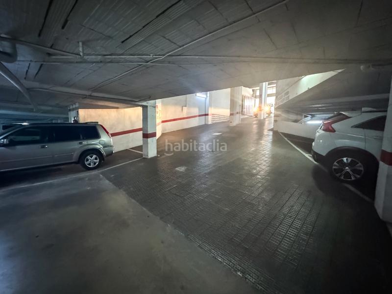 Foto cca2b5a7-f077-49ce-9817-f143712ad004. Alquiler parking coche plaza de parking, buenas dimensiones, primer sãtano, acceso coche por rampa desde calle, acceso peatonal por escaleras y ascensor en Elche / Elx