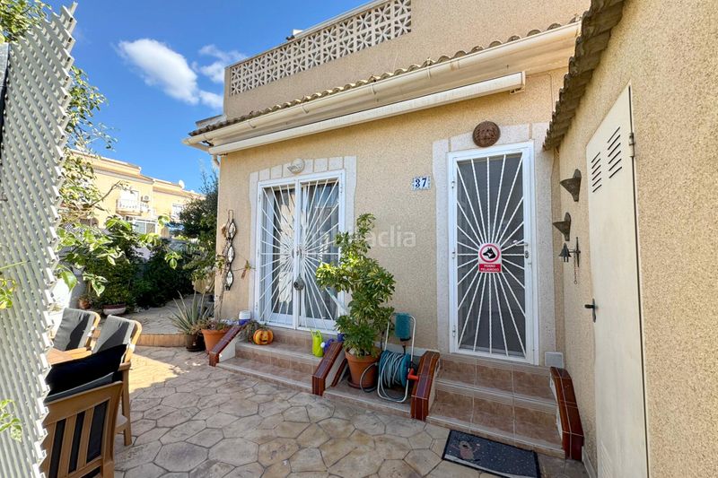 Foto f59531f3-1580-4f08-89e2-a9fb26c71e1a. Casa amb calefacció aparcament piscina a Rojales