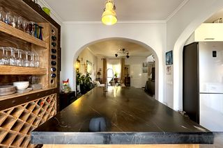 Haus en Rojales. Esta agradable casa pareada de esquina se encuentra en una zona