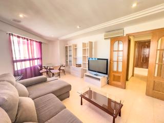 Location Appartement à Plaza Crevillente - Antiguos Juzgados - El Asilo. Luminoso piso esquina de 3 dormitorios, 2 baãos, semiamueblado e