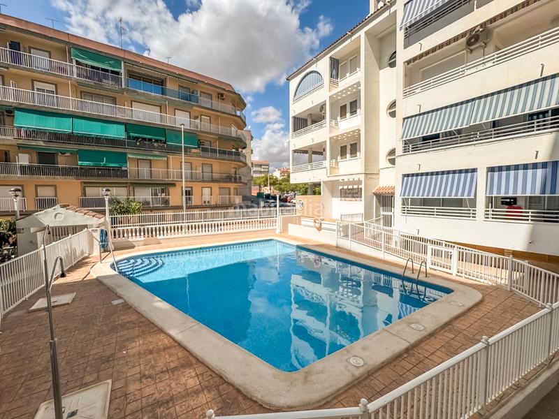 Foto 80a9a8ac-bf98-49b1-9414-f737e66eb688. Location appartement avec piscine dans Playa Levante Santa Pola