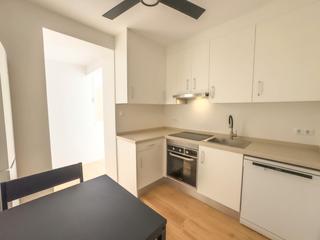 Location Appartement à Pont Nou - Corazón de Jesús. Bienvenido a este coqueto piso de dos dormitorios, un baão, todo