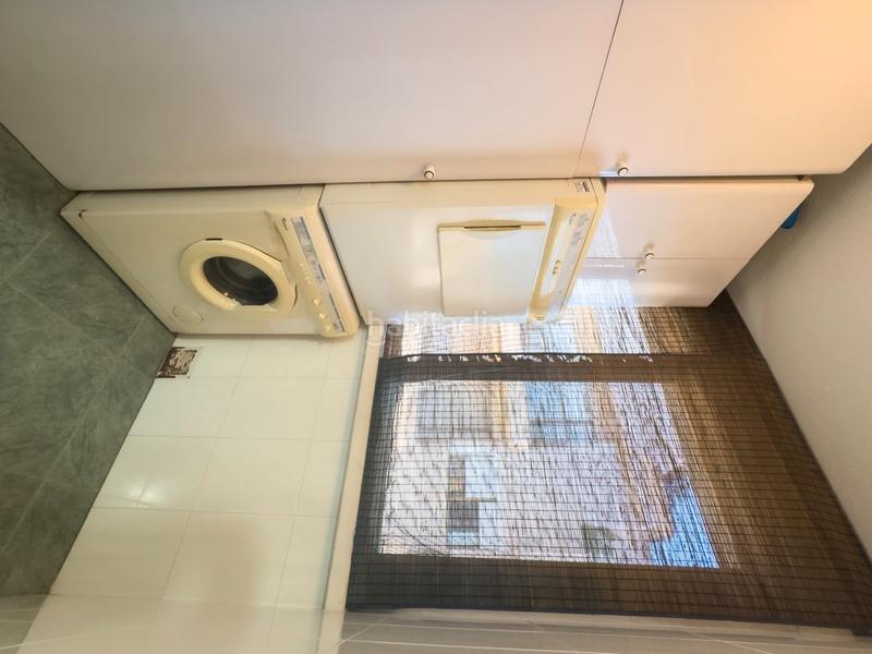 Foto 95a0f80c-50f5-4820-be84-9bdb5b01e12d. Lloguer apartament amb aparcament a Playa Levante Santa Pola