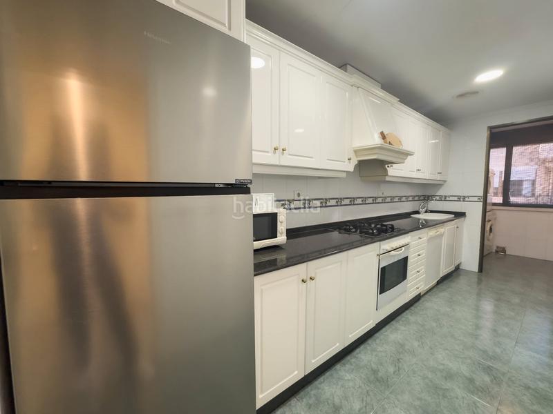 Foto b33a948b-e8fe-4c28-beae-da3b9a6dbc61. Lloguer apartament amb aparcament a Playa Levante Santa Pola