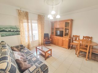 Etagenwohnung en Ciutat Jard� - Torreta Verd�. Piso amueblado de tres amplios y luminososnbspdormitorios, un ba