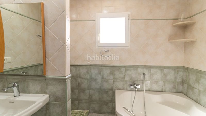 Foto 4eab9568-5337-4048-b01c-e3ff0ec2a1ae. Casa amb calefacció piscina a Jubalcoi Elche / Elx