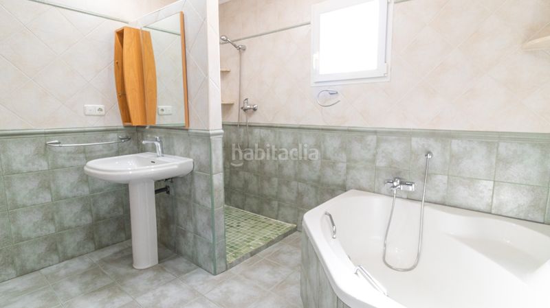 Foto 5adce2ef-f3b8-463e-b802-6ec3ed8118b0. Casa amb calefacció piscina a Jubalcoi Elche / Elx
