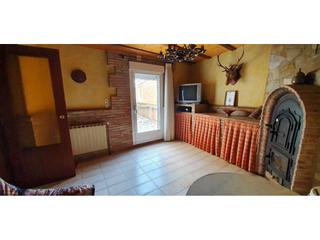 Casa en Alberite. Casa con 2 alturas mas terraza y local planta baja en venta en a