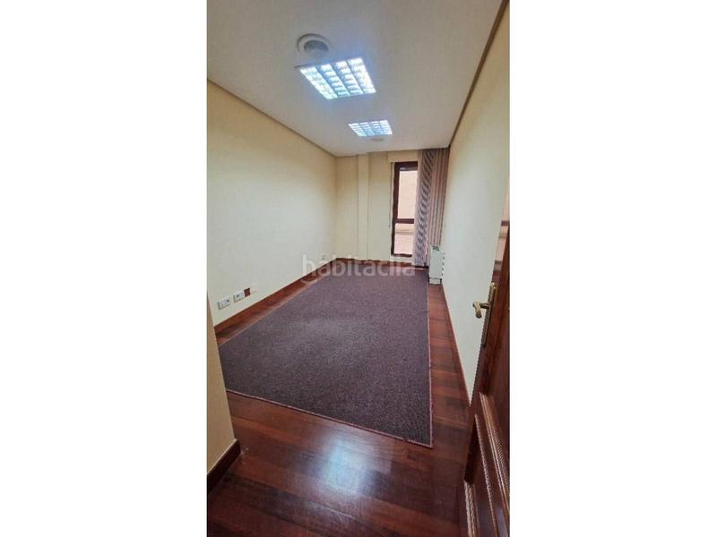 Foto e034d21a-82e1-49ef-84ce-6b115c0adb90. Miete büro in Gran Via Logroño