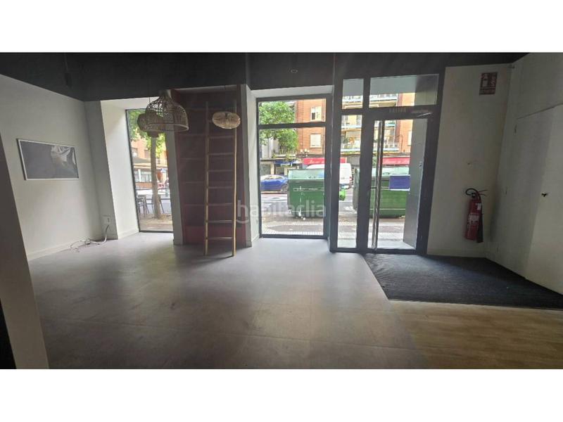 Foto bbd31c69-996f-4c4b-84a0-6347d481790e. Alquiler local comercial local con amplio escaparate en vara de rey en Logroño