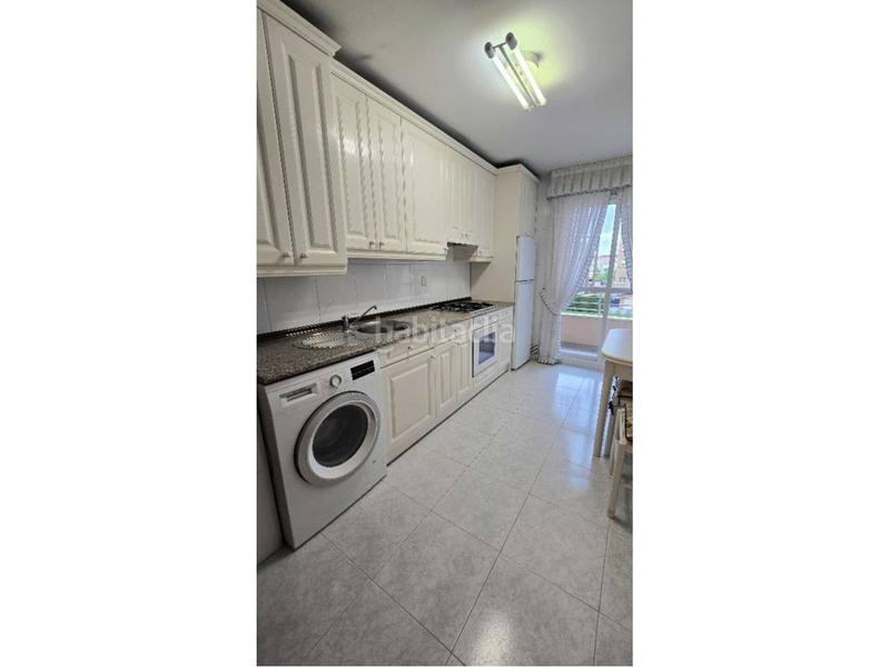 Foto 1c1558b4-0f3d-4c04-890c-fce4c9345be3. Rent flat with heating parking in Portillejo - Valdegastea Logroño