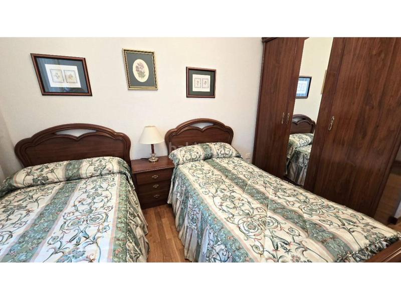 Foto 93b9e9bf-5afe-4ed4-b54e-6081f25f4807. Rent flat with heating parking in Portillejo - Valdegastea Logroño