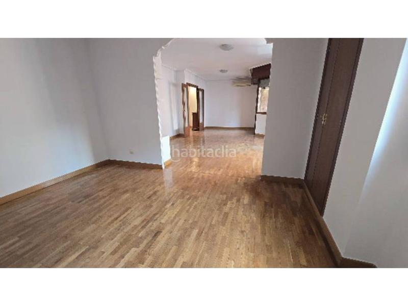 Foto 07c7eed5-ad7e-40f1-8446-c77321910795. Appartement avec chauffage parking dans Oeste Logroño