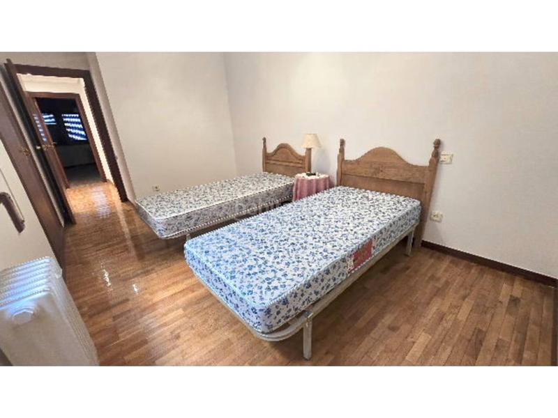 Foto 4732a002-8a60-47c9-a7e4-59cedeb2926d. Appartement avec chauffage parking dans Oeste Logroño