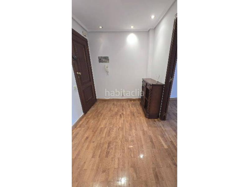 Foto 5080ecb9-7b26-407d-9a24-472e10c0b98f. Appartement avec chauffage parking dans Oeste Logroño