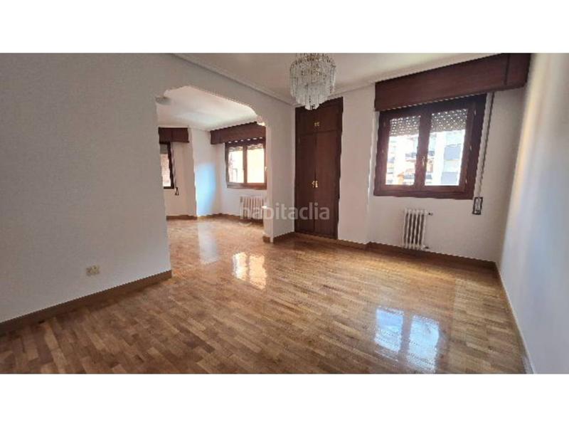 Foto 85155175-45b7-49be-8807-9ebfa148e313. Appartement avec chauffage parking dans Oeste Logroño