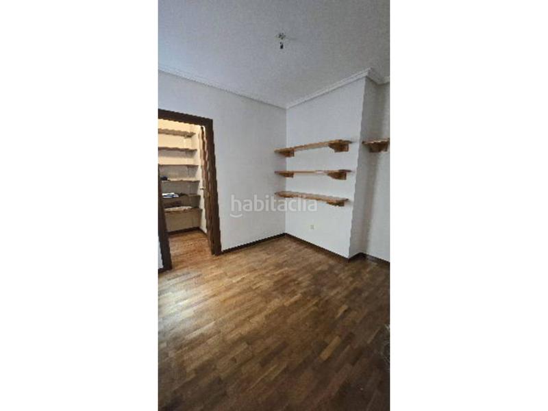 Foto edf42c6e-b9f5-4621-bbb1-23b5ccd1a43c. Appartement avec chauffage parking dans Oeste Logroño
