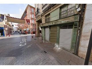Location Local commercial à Casco Antiguo. Local  en esquina  sagasta portales