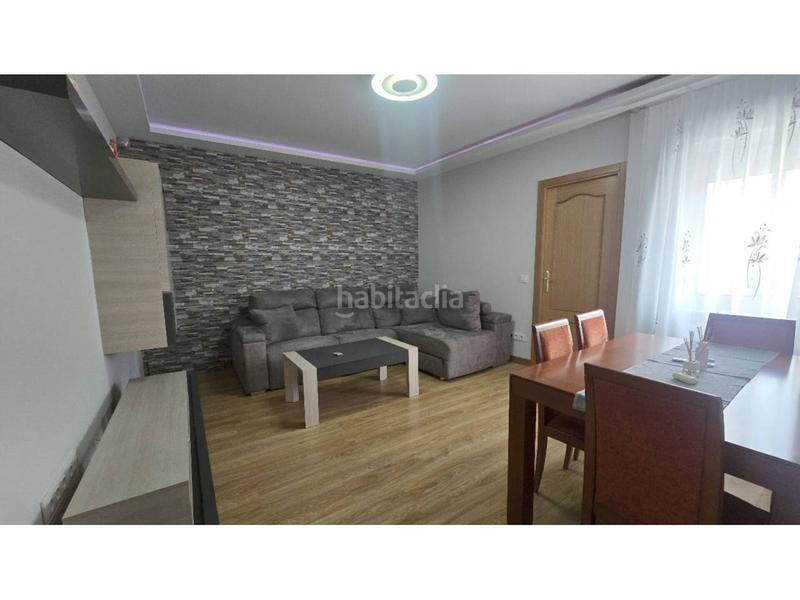 Foto 407972b5-7382-418f-a22d-93836658353d. Piso  completamente reformado zona ayuntamiento con ascensor en Logroño