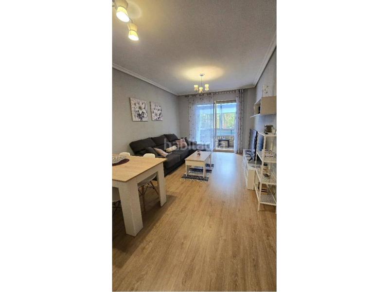 Foto 7e2141bf-fe37-4f7d-af09-41a2bc95eab4. Alquiler piso vivienda exterior amueblada zona gonzalo de berceo en Logroño