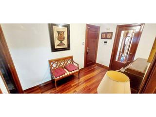 Appartement à Gran Via. Piso en gran via con terraza ,buena altura