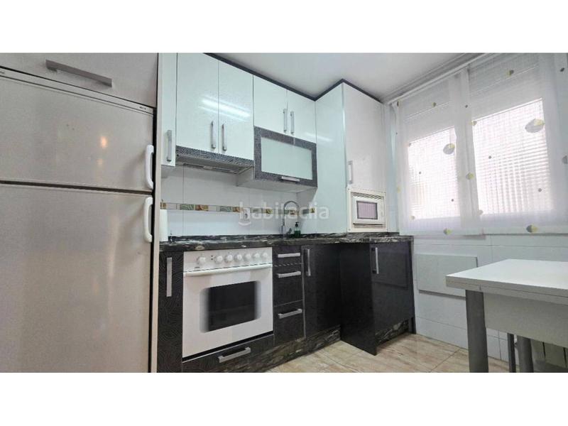 Foto e0108af5-c24a-4788-b3f0-c1adf3bc74f4. Etagenwohnung mit heizung in Residencia Logroño