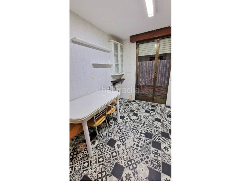 Foto f8de8371-b8ff-409f-8a0c-ae41a2dab8a3. Apartament amb calefacció a Oeste Logroño