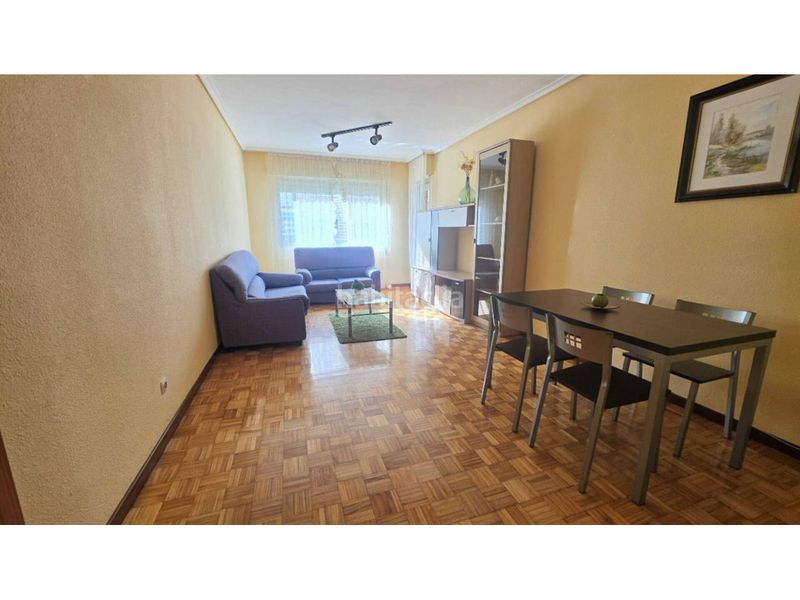 Foto 4d9e9872-17e2-439b-9b6a-f45f9d680db0. Flat with heating parking in Gran Via Logroño