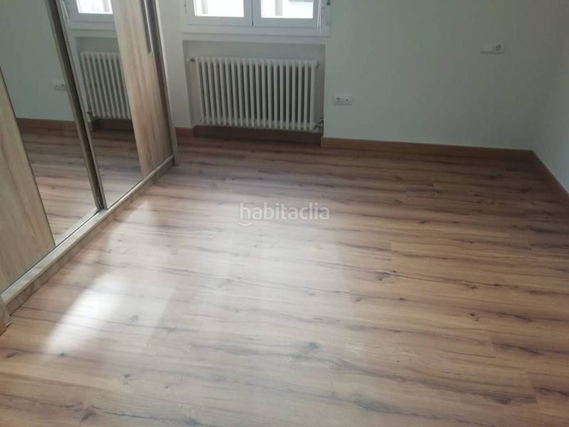 Foto 0a3fa3d8-d90b-40c7-b52c-69e2eb3cc833. Flat with heating in Residencia Logroño