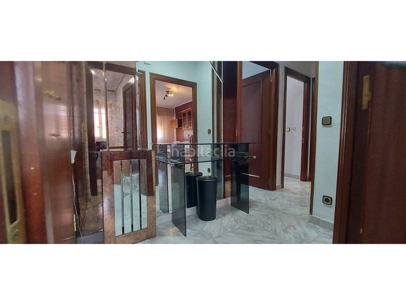 Foto 8acf2f95-d1e7-4e2d-8e29-16450852a2b5. Flat with heating parking in Residencia Logroño