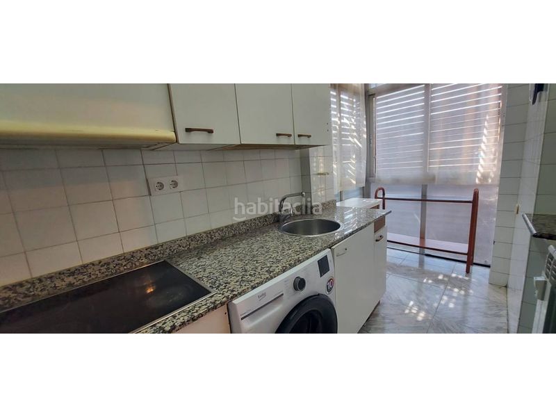Foto a299143f-8b1a-496e-a3ca-55cf51124e13. Flat with heating parking in Residencia Logroño