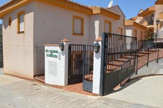 Maison à Albuñuelas. Duplex en albuñuelas