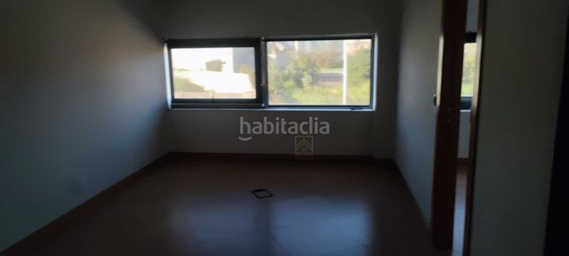 Foto 254937d0-6356-445b-8392-5518a7dd172c. Alquiler nave industrial en c/ cesar llamazares 2 pl:00 pt:06 parcela e3 /ua-ae 77 2 nave industrial y centro empresarial de 2.650 m con parcela privada de 2.600 m 11.900 mes descripción excepcional nav en Santander