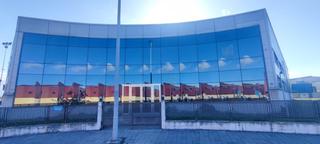 Miete Fabrikhalle in C/ cesar llamazares 2 pl:00 pt:06 parcela e3 /ua-ae 77 2. Rentas y capitales comercializa esta nave industrial escaparate