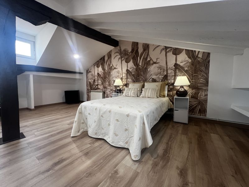 Foto 414f3d61-48e4-412a-99e1-5d345aa37786. Àtic amb calefacció a Centro - Ayuntamiento Santander