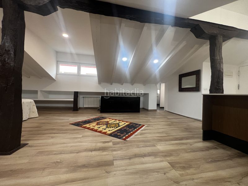 Foto 48069785-1a52-4525-a214-939e2237a6b1. Àtic amb calefacció a Centro - Ayuntamiento Santander