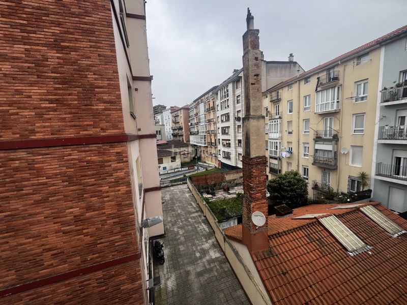 Foto 74646bbf-d23e-4dc9-bdd4-271822c5faba. Àtic amb calefacció a Centro - Ayuntamiento Santander