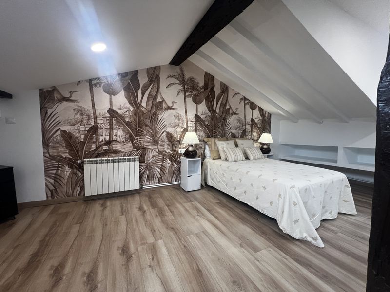 Foto b753d5eb-122f-4db0-8b5c-4068890ce269. Àtic amb calefacció a Centro - Ayuntamiento Santander