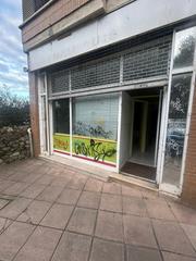 Lloguer Local Comercial a Reocín. Local puente