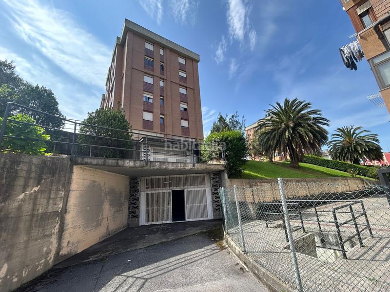 Foto ef867ad6-90d6-4740-94ff-932490a45910. Posto auto in Los Castros Santander