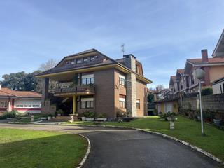 Casa  Solares - av oviedo. En el corazón de la encantadora localidad de solares, se present